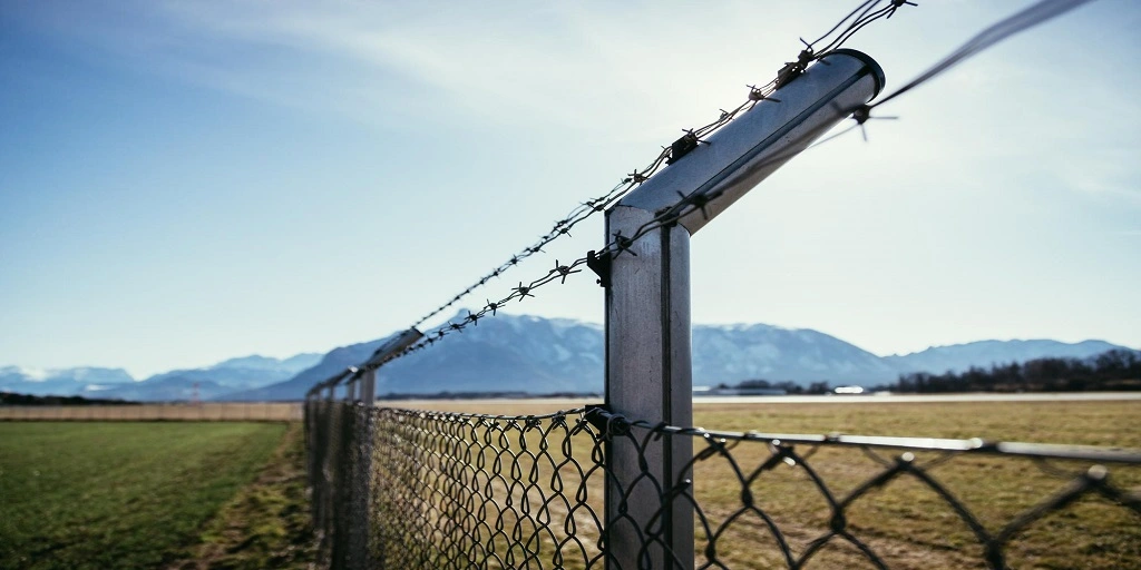 wire fence