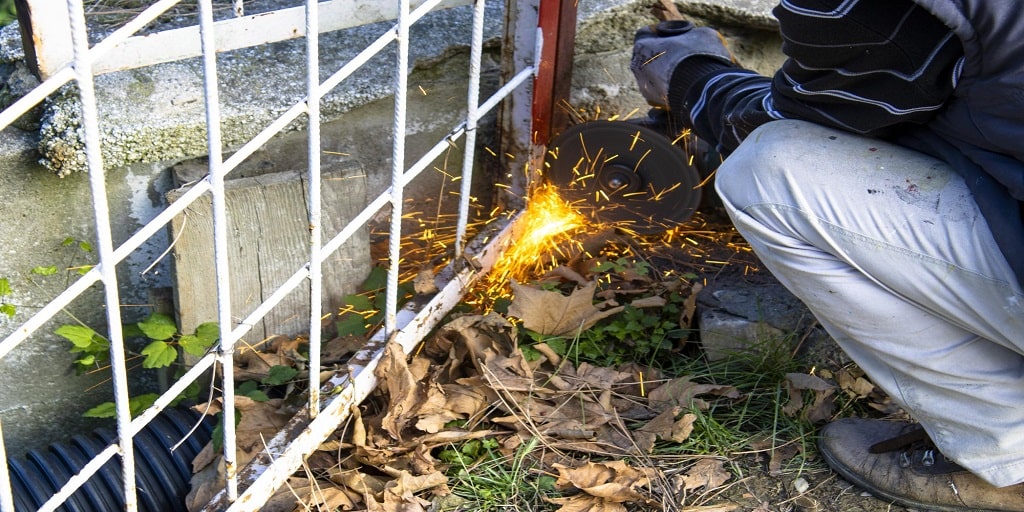 مراحل نصب توری باغی